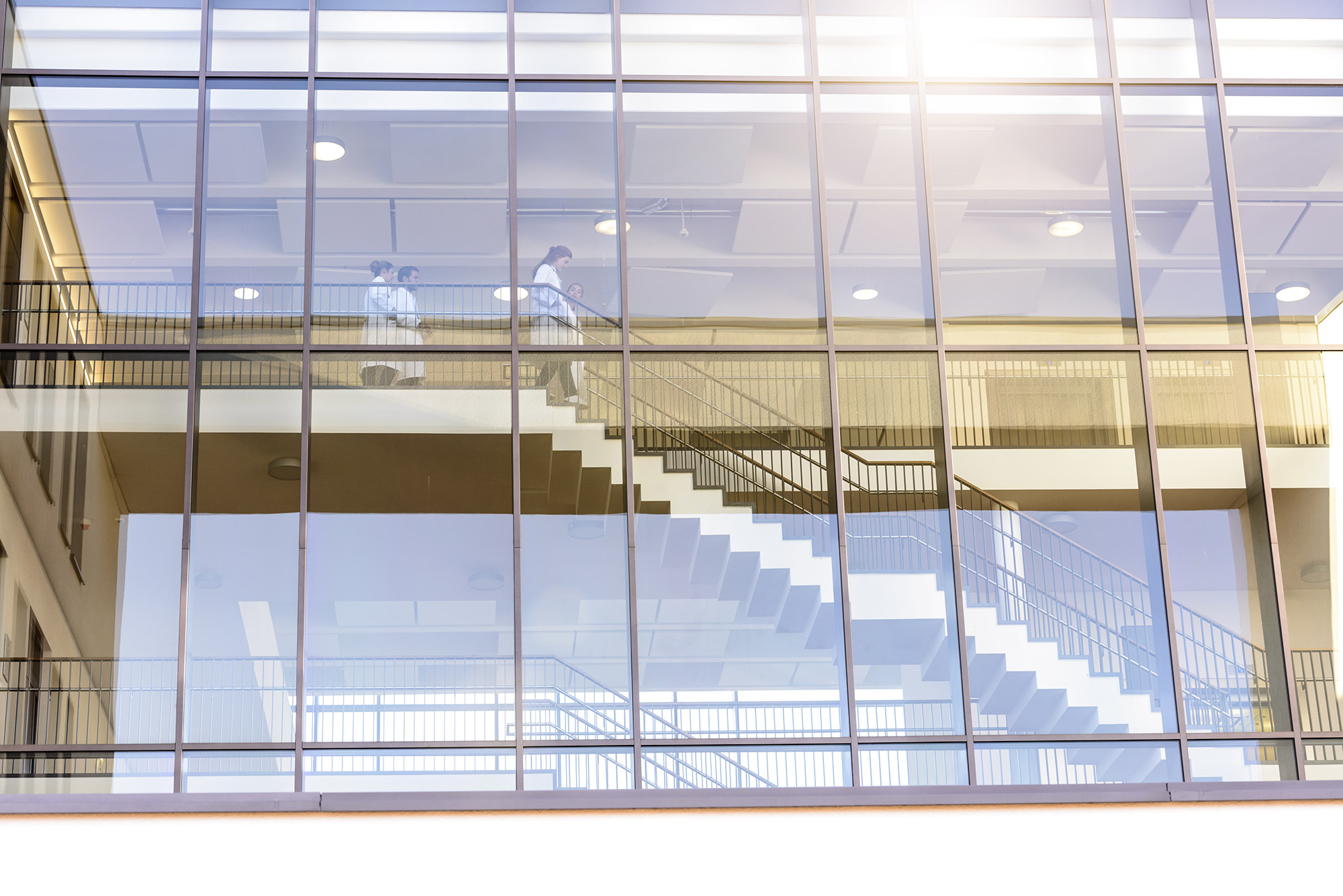 How healthcare providers implement better mass communications with CBTS
